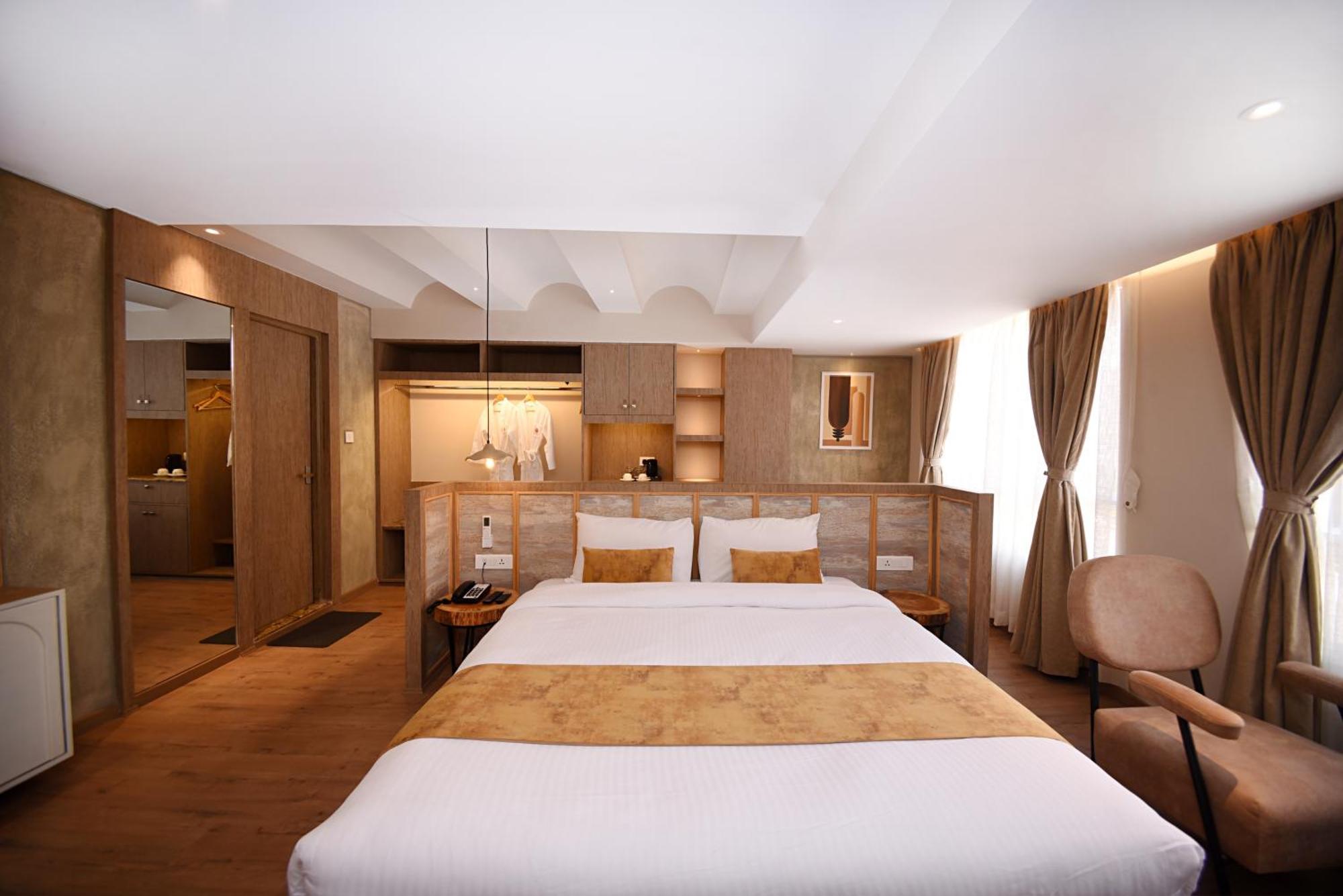 Daali Hotel & Apartment Kathmandu Buitenkant foto