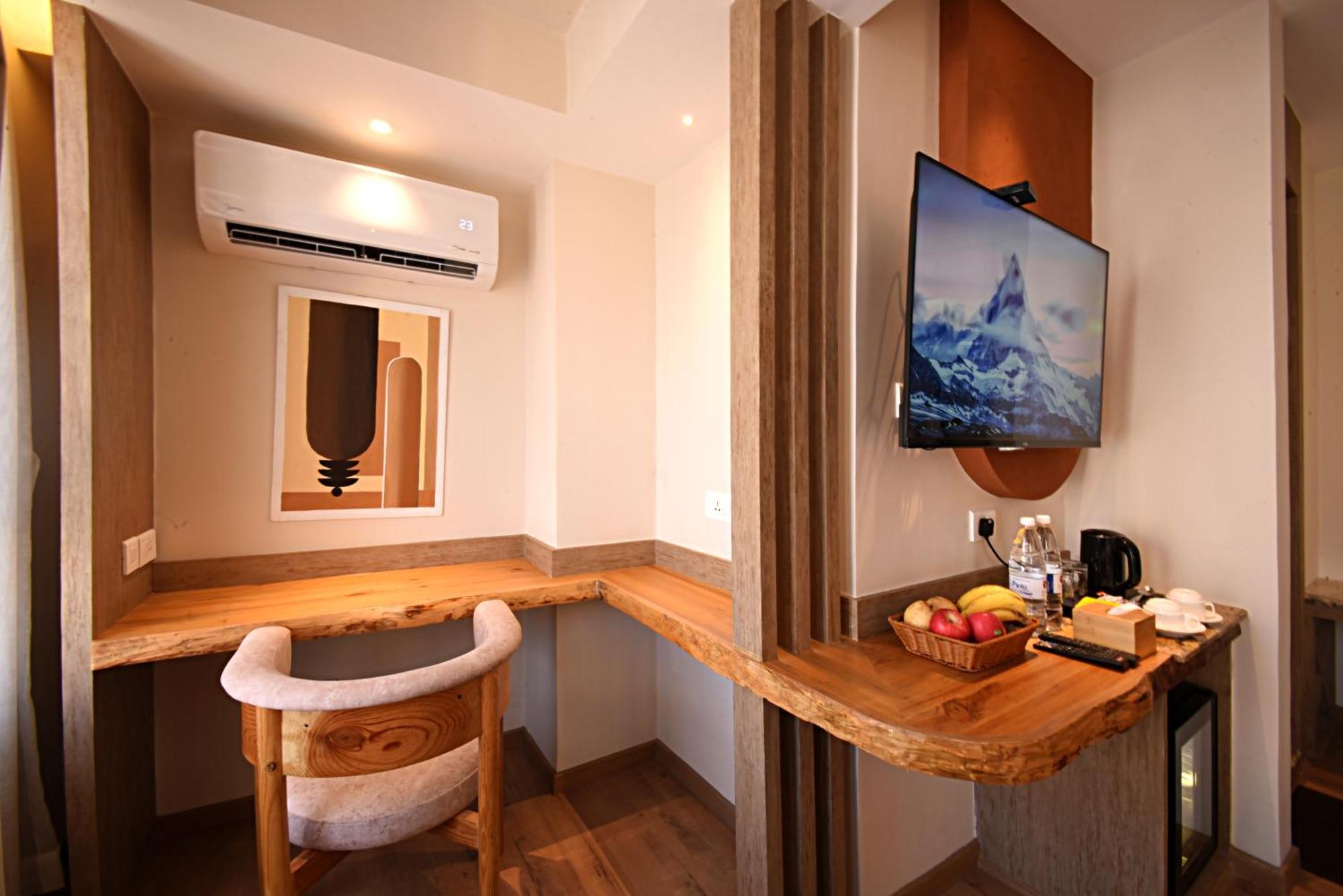 Daali Hotel & Apartment Kathmandu Buitenkant foto